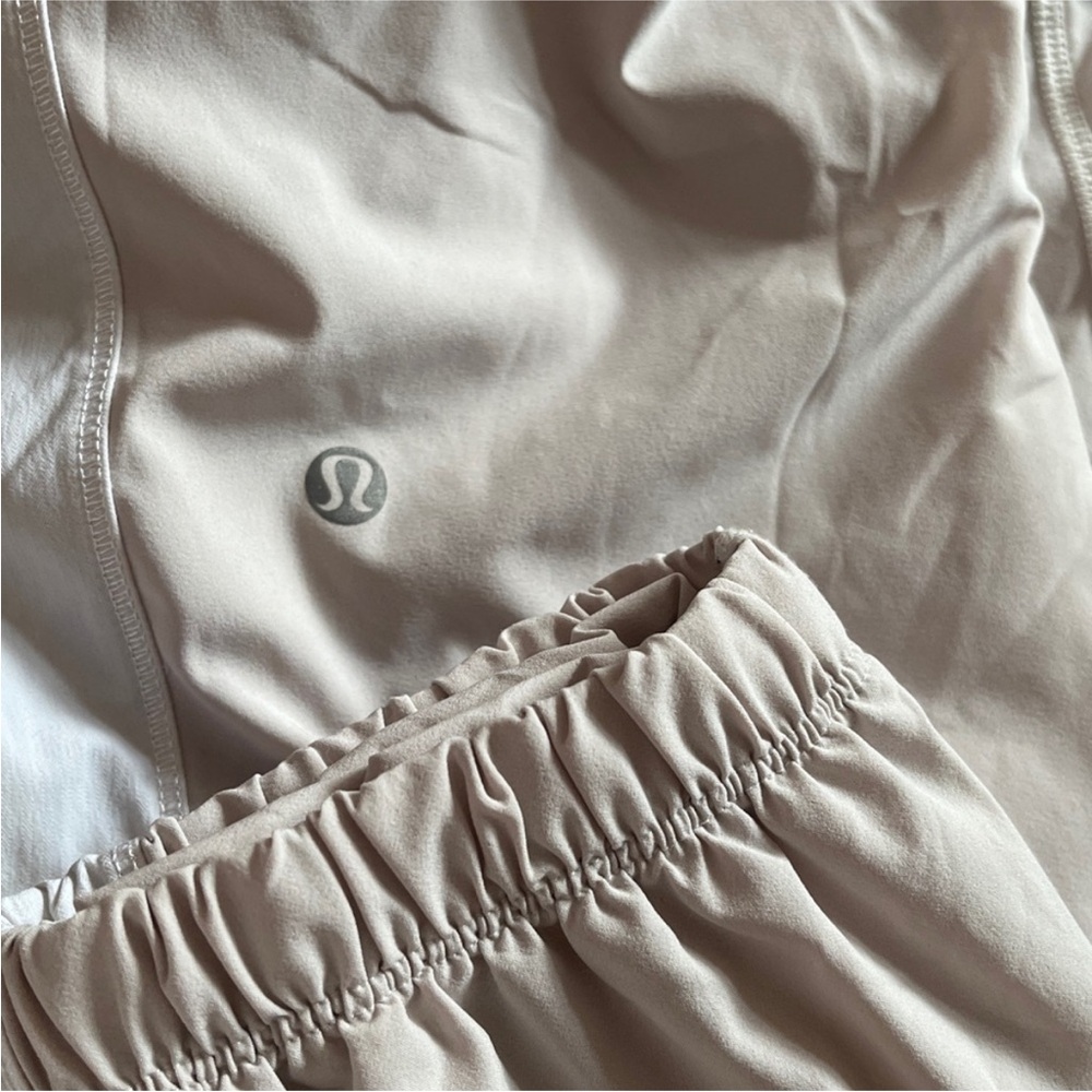 Lululemon Athletica Beige Cropped Pants with Pink Accents